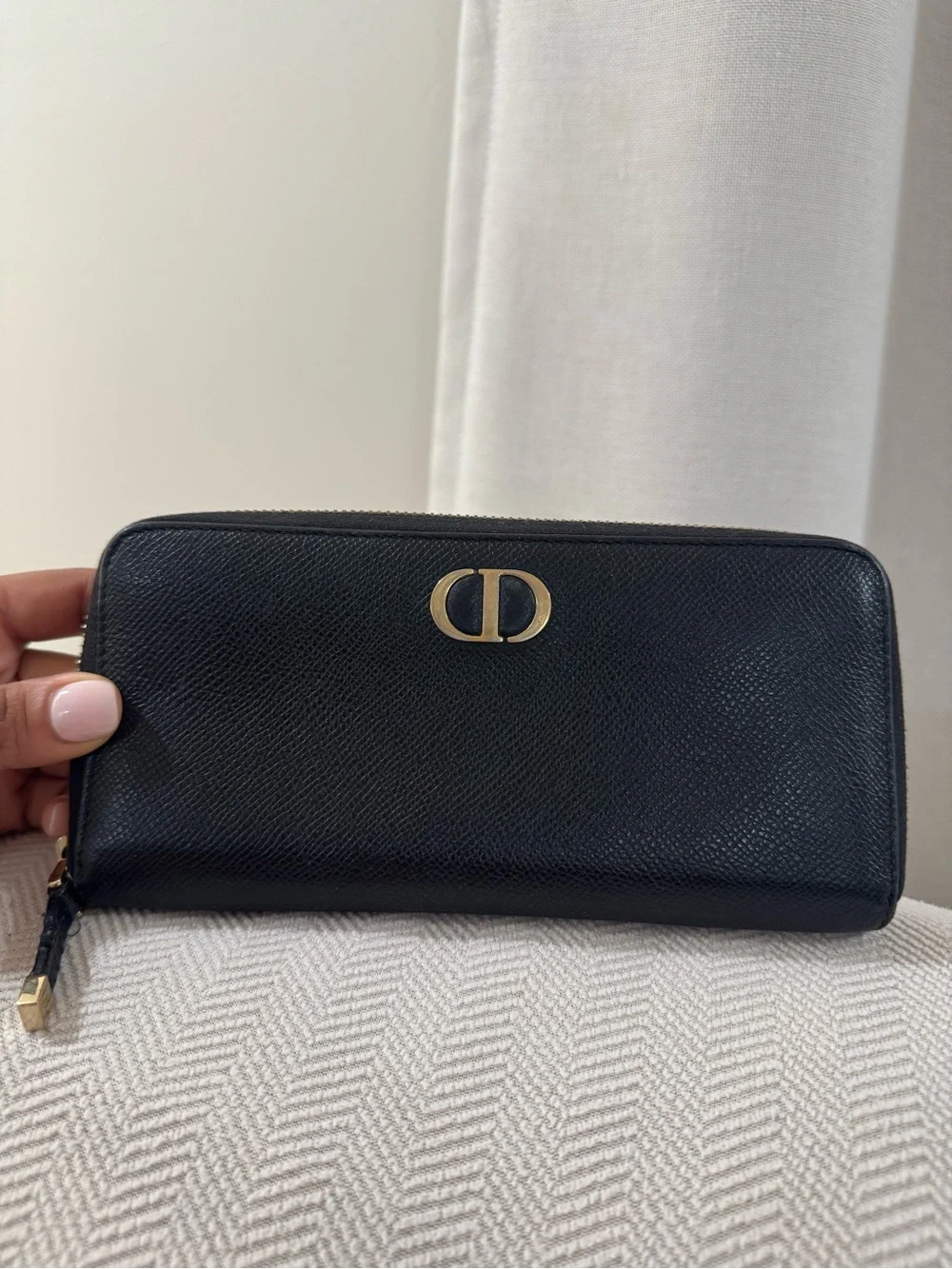 Dior 30 Montaigne Voyageur long wallet black authentic